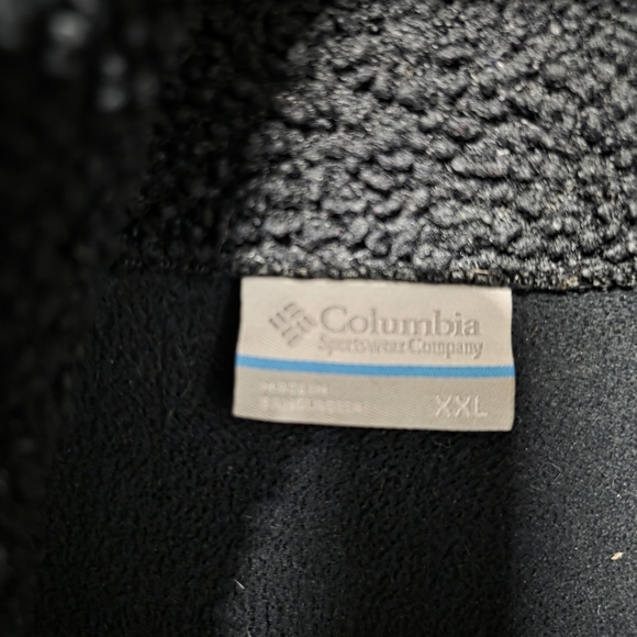 Columbia Women's Cozy Black Teddy Jacket - Picture 3 of 4